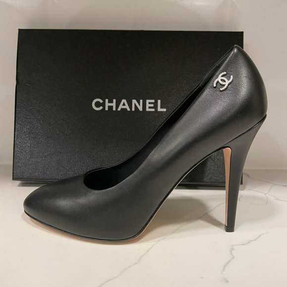 CHANEL 19C Lambskin Leather Hidden Platform Heels Pumps Shoes - Picture 1 of 12